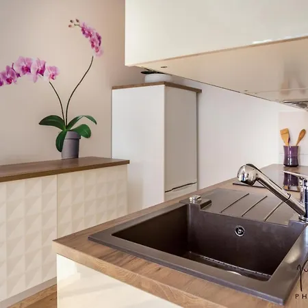 Luxurious, Lovely And Romantic In 타보르