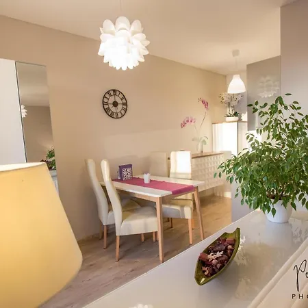 Luxurious, Lovely And Romantic In 아파트